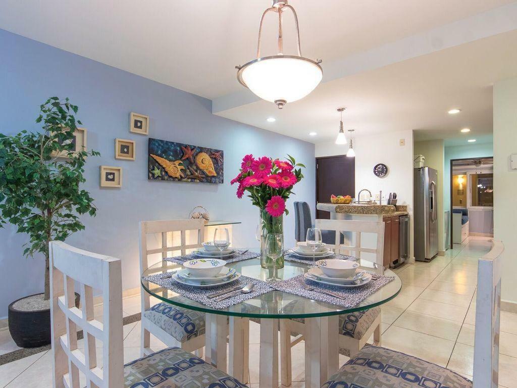 Breathtaking Villa Magna Beachfront Condo, 3 Bedrooms Sleeps 6 Nuevo Vallarta Exteriör bild