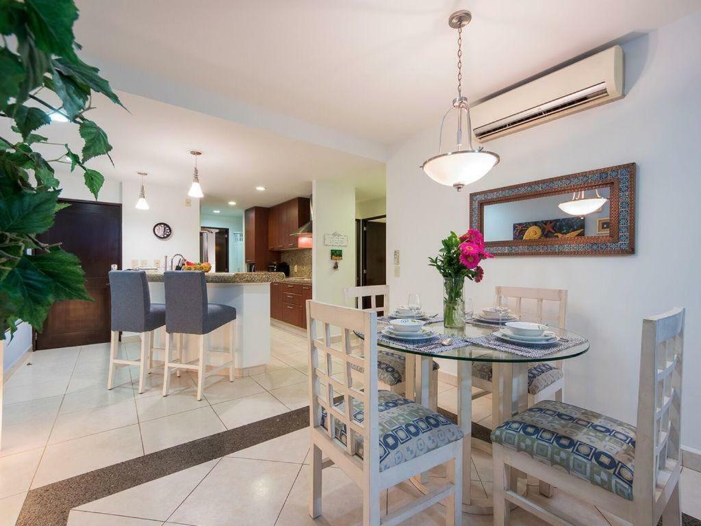 Breathtaking Villa Magna Beachfront Condo, 3 Bedrooms Sleeps 6 Nuevo Vallarta Exteriör bild